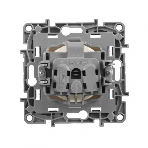 Розетка 1-м СП Etika 16А IP20 250В 2P без заземл. немецк. стандарт винтов. клеммы механизм сл. кость Leg 672320
